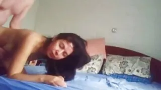 Blondinė yra pasirengusi analiniam seksui.