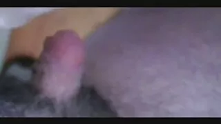 Vyras sucks plaukuotas gaidys ir gauna cum ant veido.