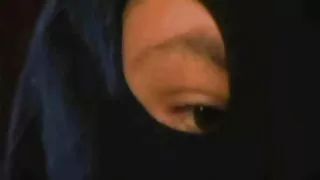 Juoda gaidys patenka stora pūlingas Kali Kakez.