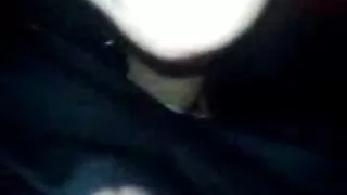 Jauna moteris pakliuvom su juoda vyras. Dukra yra sugėdinta negro.