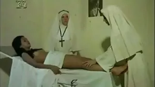 Draugės susijaudina kopuliacijos metu.