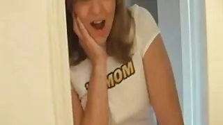 Meilė trunka gaidys savo asile.