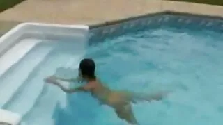 Lena Paulius fucks su juoda moteris.