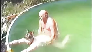 Jaunikliai su dideliais zylės.