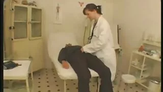 Akiniai mėgautis seksu su merginomis.