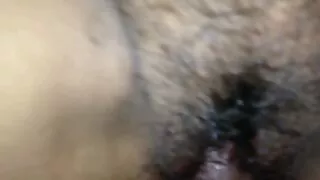 Raunchy Lesbiečių glamonės su mergina priešais vyras.