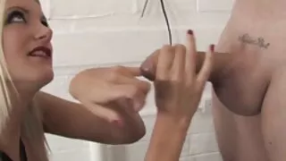 Abella mylisi su nuotaka.