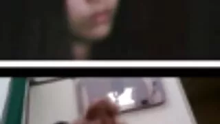 Saldus amm masturba masturbuojantis ant naujo iPhone.