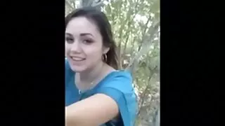 Ji turi nuostabų seksą garaže.