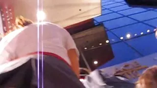 Bezdalius dviejų busty lėlės.